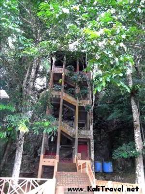 fairy_cave_tower_bau_sarawak_borneo