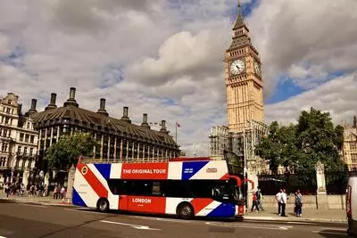 A hop-on-hop-off bus is good for day trips to London.