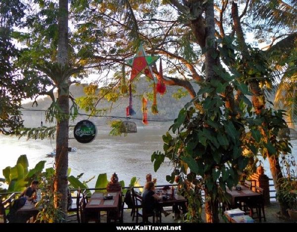 luang-prabang-mekong-riverside-restaurant-laos