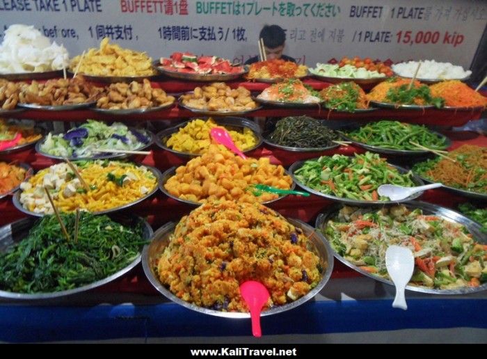 luang-prabang-street-food-market-national-museum-laos