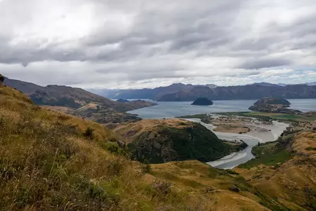 Countryside surrounding Wanaka Lake.