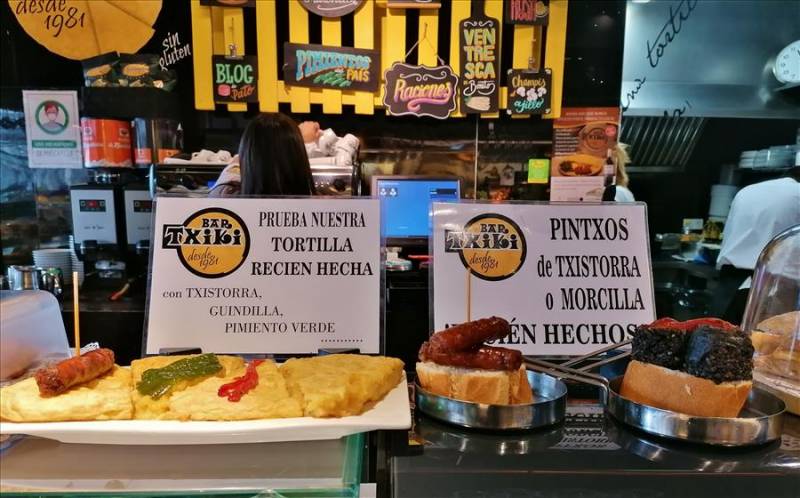 Typical Basque pintxos to eat in Vitoria Gasteiz, Spain 